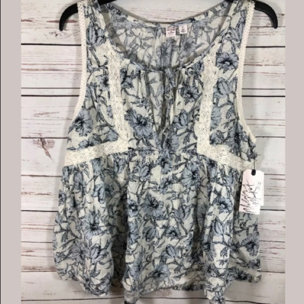 NWT Melrose and Market Boho Peplum Sleeveless Top